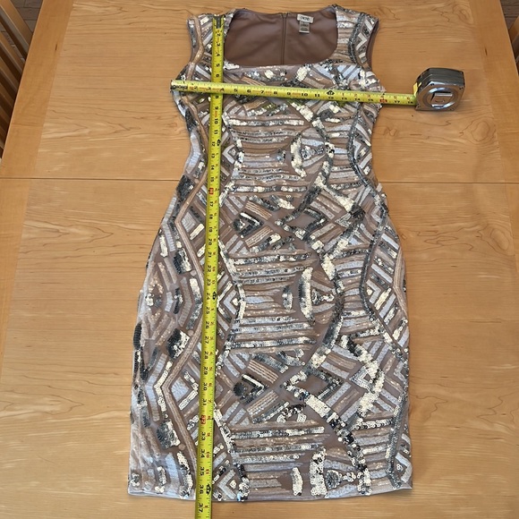 Cache Blush and Silver Sequin Geometric Design Event Cocktail Dress Sz 4 - Picture 14 of 17